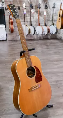 Gibson - J-45 Studio Walnut - Natural 2